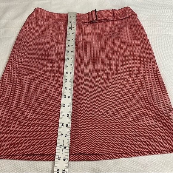 Express Red & White Mini Chevron Attached Belt Skirt - Picture 4 of 5